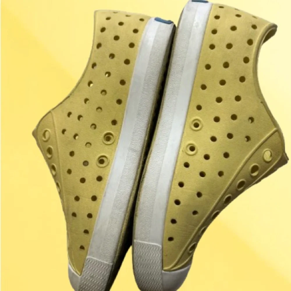 Native Kids Lemon yellow Slip-On Shoe/sneakers